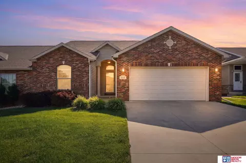 7518 Nashway Rd, Lincoln, NE 68516