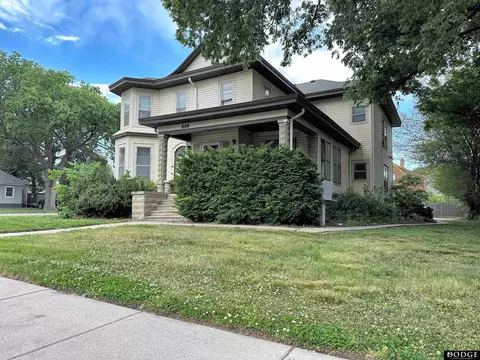 606 E Military Ave, Fremont, NE 68025