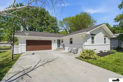 4621 S 46 St, Lincoln, NE 68516