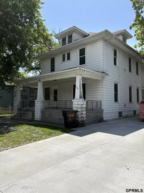 725 E Military Ave, Fremont, NE 68025