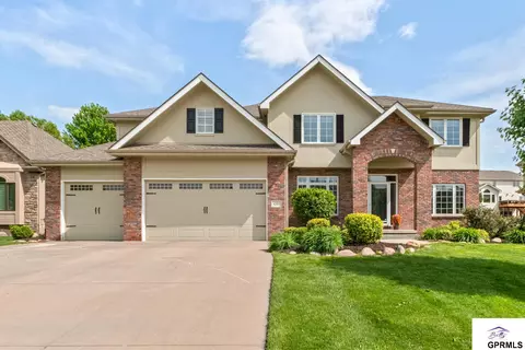 4205 N 195 St, Elkhorn, NE 68022