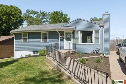 3310 S 82 St, Omaha, NE 68124