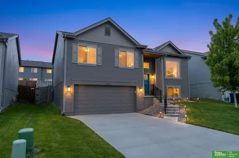 7902 N 149th St, Bennington, NE 68007