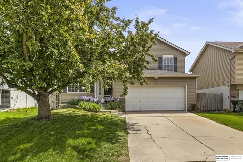 13021 Vernon Ave, Omaha, NE 68164