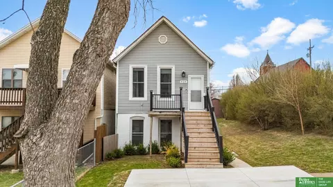 828 S 21st St, Omaha, NE 68108