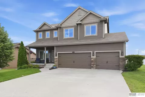 14702 S 22nd St, Bellevue, NE 68123