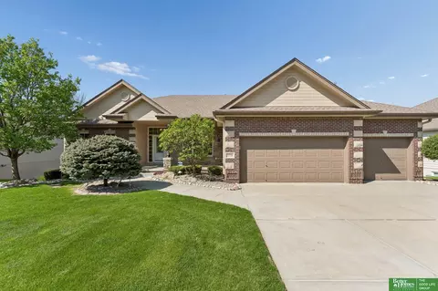 10326 S 179th St, Omaha, NE 68136