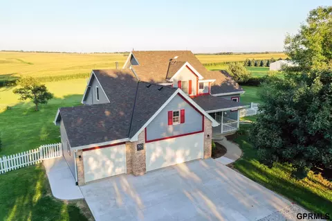 302 Prairie Rd, Plattsmouth, NE 68048