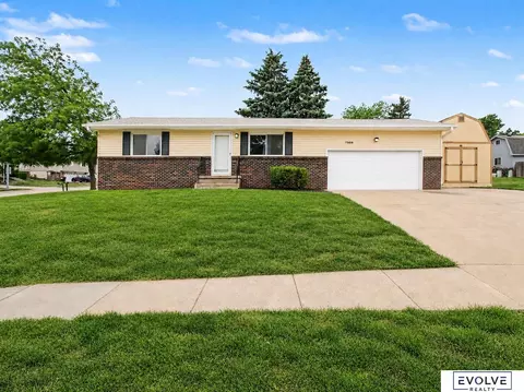 7508 S 147 St, Omaha, NE 68138