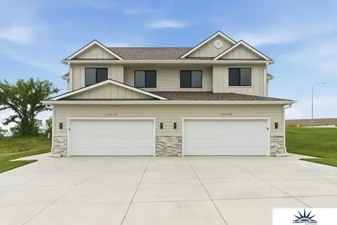 Exterior - 16404 Sumac St, Bennington, NE 68007 photo 2 of 4