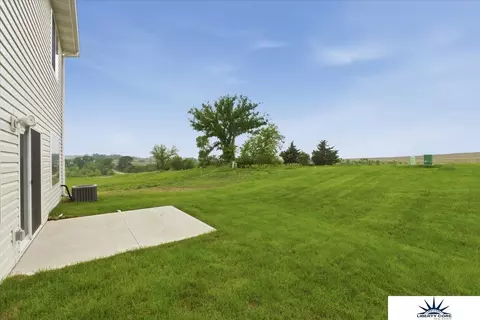 Exterior - 16404 Sumac St, Bennington, NE 68007 photo 3 of 4