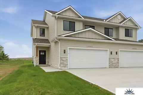 16404 Sumac St, Bennington, NE 68007