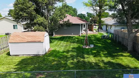 Exterior - 1317 Bell St, Beatrice, NE 68310 photo 8 of 8