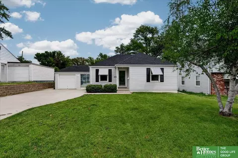 2725 S 42 St, Omaha, NE 68105