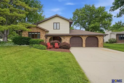 6500 Applewood Dr, Lincoln, NE 68516