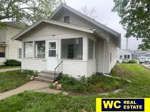 1756 Lincoln St, Blair, NE 68008