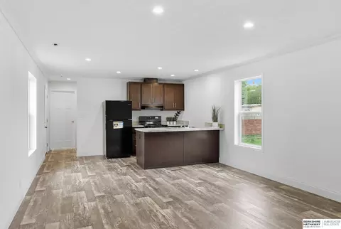 2020 Read St #1, Omaha, NE 68112