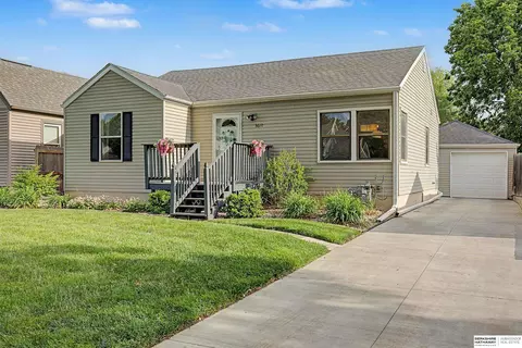 3610 Garfield St, Lincoln, NE 68506