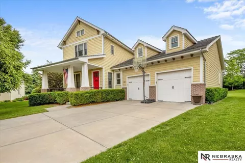 429 N 163rd St, Omaha, NE 68118