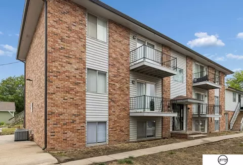 917 Washington St, Lincoln, NE 68502