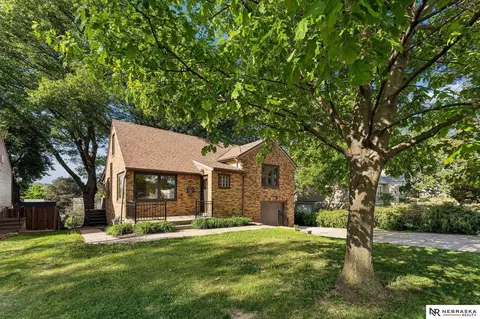 4839 Pine St, Omaha, NE 68106