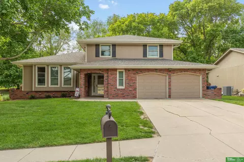 4309 Anchor Mill Rd, Bellevue, NE 68123