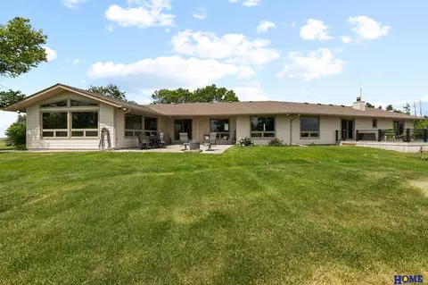 1450 208th Dr, Seward, NE 68434
