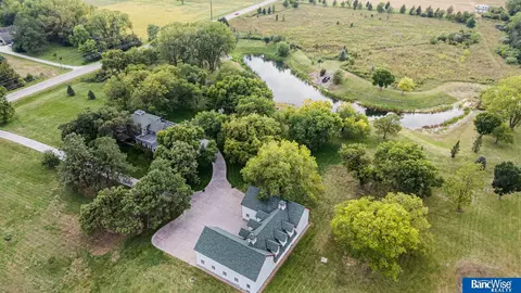 10000 Wagon Train Rd, Hickman, NE 68372