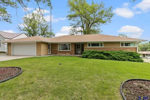 1124 Midland St, Syracuse, NE 68446