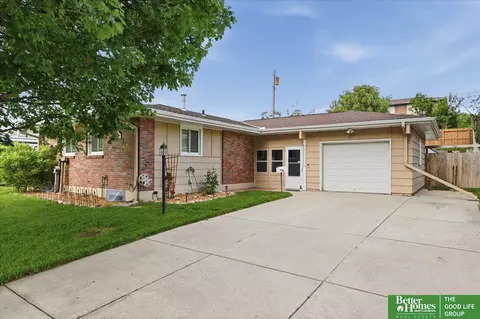 5207 N 85 St, Omaha, NE 68134