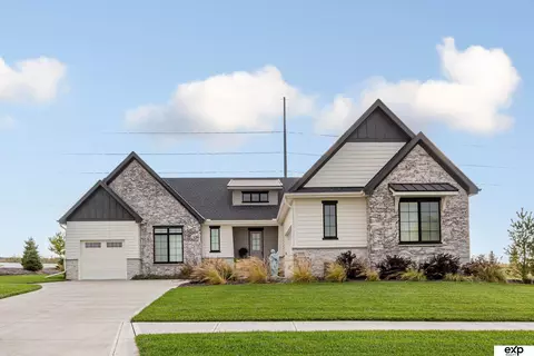5505 N 199th St, Elkhorn, NE 68022