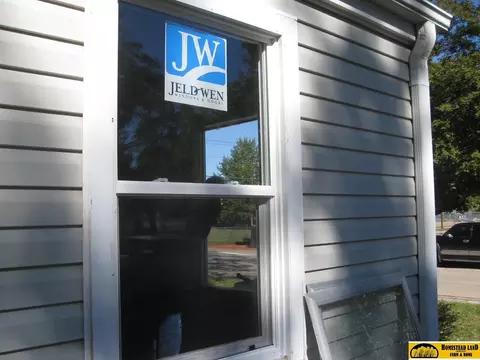Exterior - 1325 Monroe St, Beatrice, NE 68310 photo 2 of 5