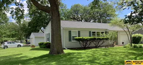 1325 Monroe St, Beatrice, NE 68310