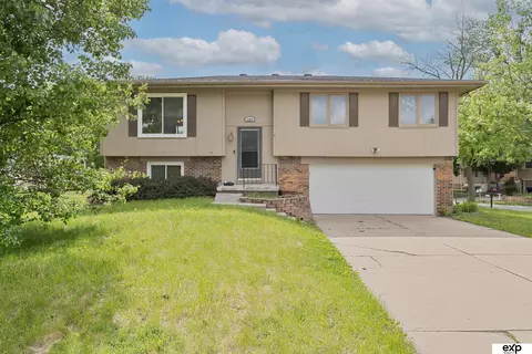 8304 S 49th Ave, Omaha, NE 68157