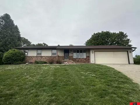 1028 E Sheridan St, West Point, NE 68788