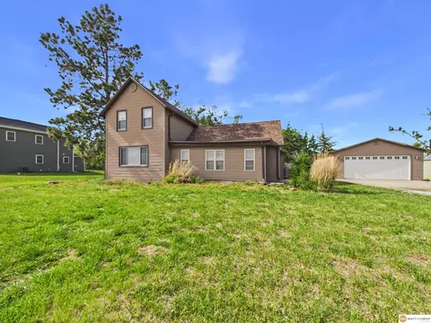 216 W 3rd St, Friend, NE 68359