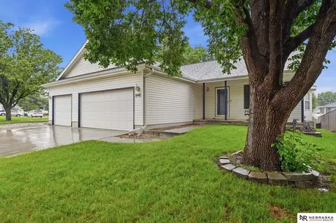 848 Erica Ct, Lincoln, NE 68522