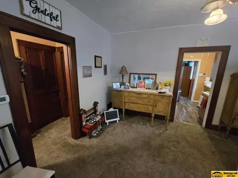 Entry Way - 714 N 10th St, Beatrice, NE 68310 photo 1 of 2
