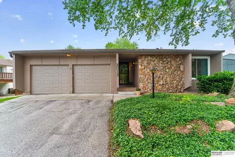 5015 S 150th Plz #30-D, Omaha, NE 68137