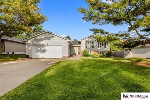 3809 N 206th St, Elkhorn, NE 68022