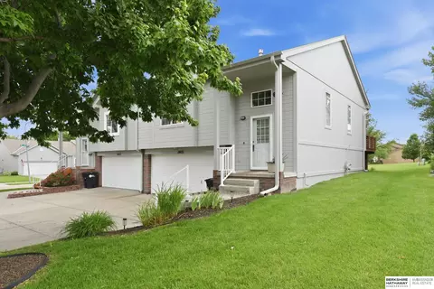11605 Jefferson Cir, Omaha, NE 68137