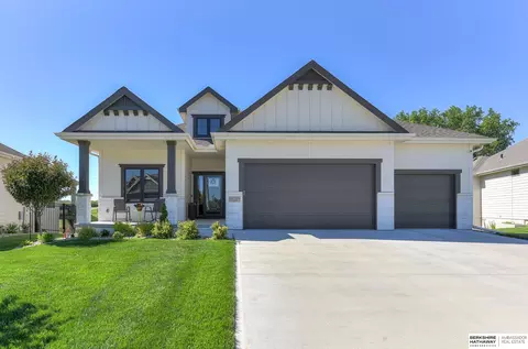 21725 G St, Elkhorn, NE 68022
