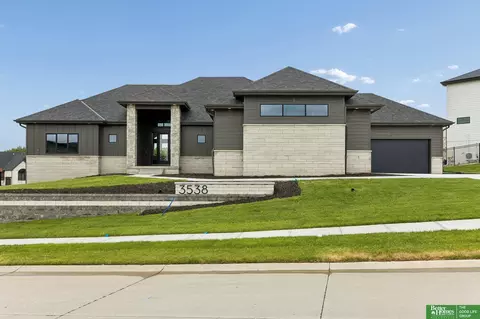 3538 S 210th Ave, Elkhorn, NE 68022