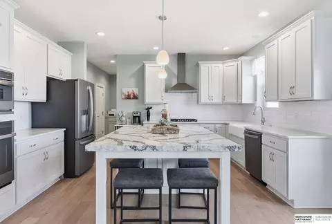 7707 N 173 St, Bennington, NE 68007
