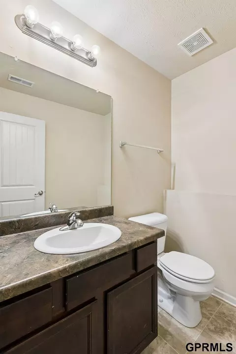 Bath - 8315 N 150th St, Bennington, NE 68007 photo 1 of 3