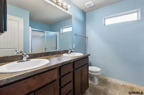 Bath - 8315 N 150th St, Bennington, NE 68007 photo 3 of 3