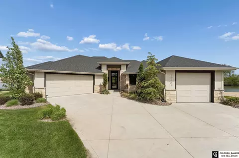 28401 Laurel Cir, Valley, NE 68064