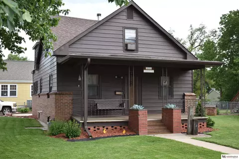 2845 Randolph St, Lincoln, NE 68510