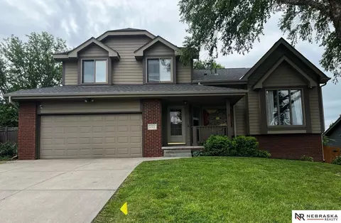 12111 N 159th St, Bennington, NE 68007