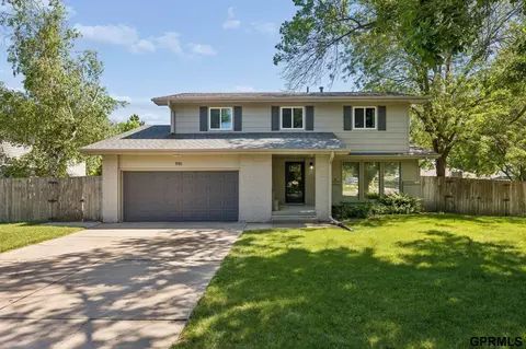901 Sally St, Papillion, NE 68046